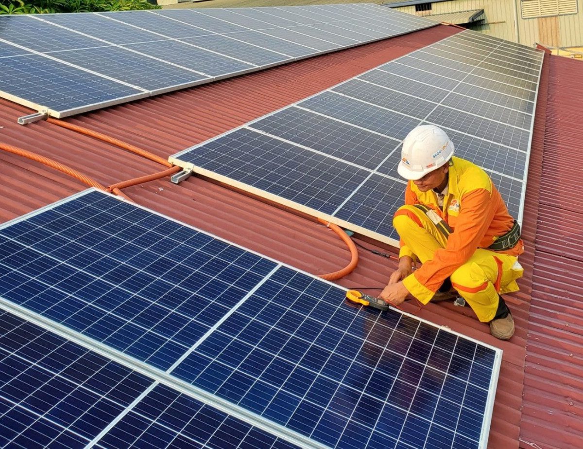 SolairAlp conseils-efficacite-panneaux-solaires Conseils pour maximiser l'efficacité des panneaux solaires dans les climats variables |  